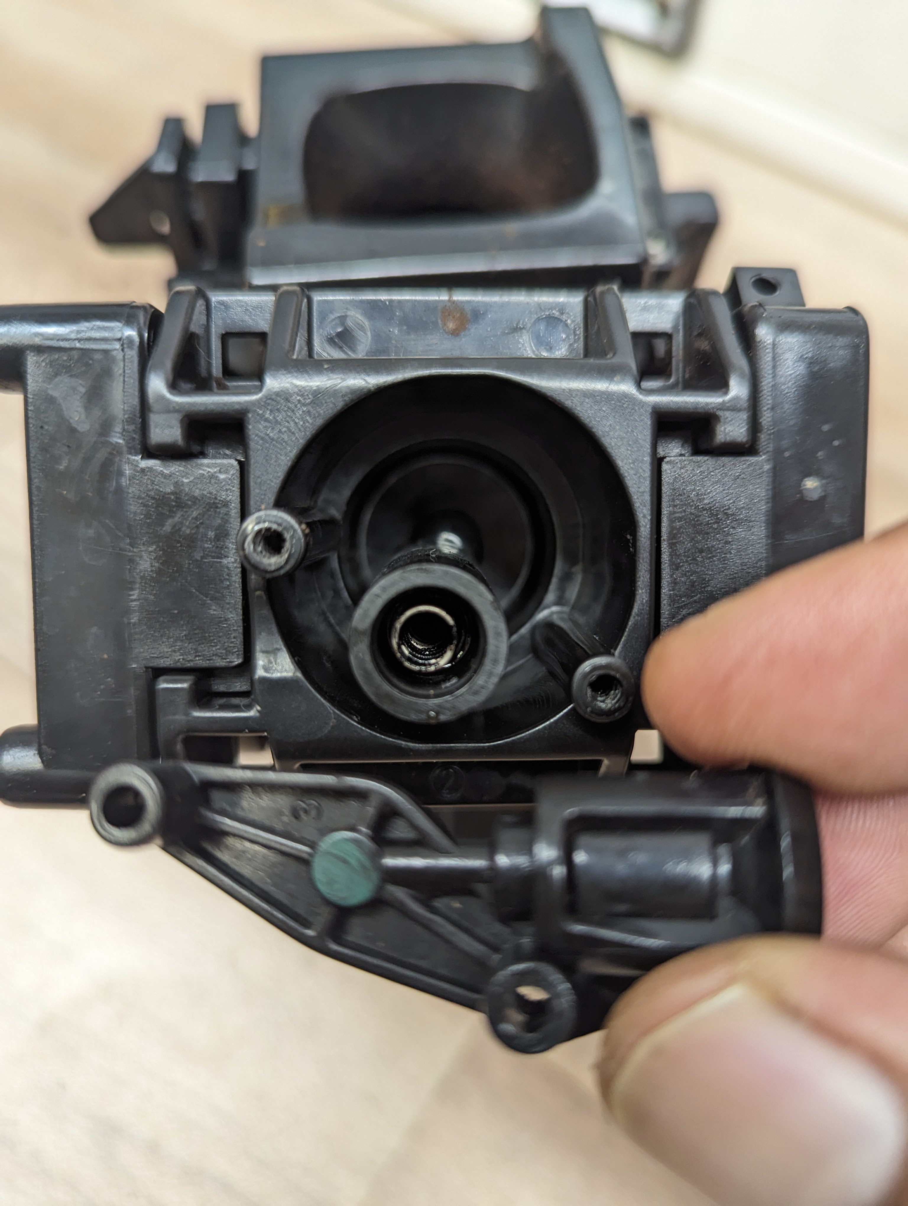 Auslaufventil abnehmen
