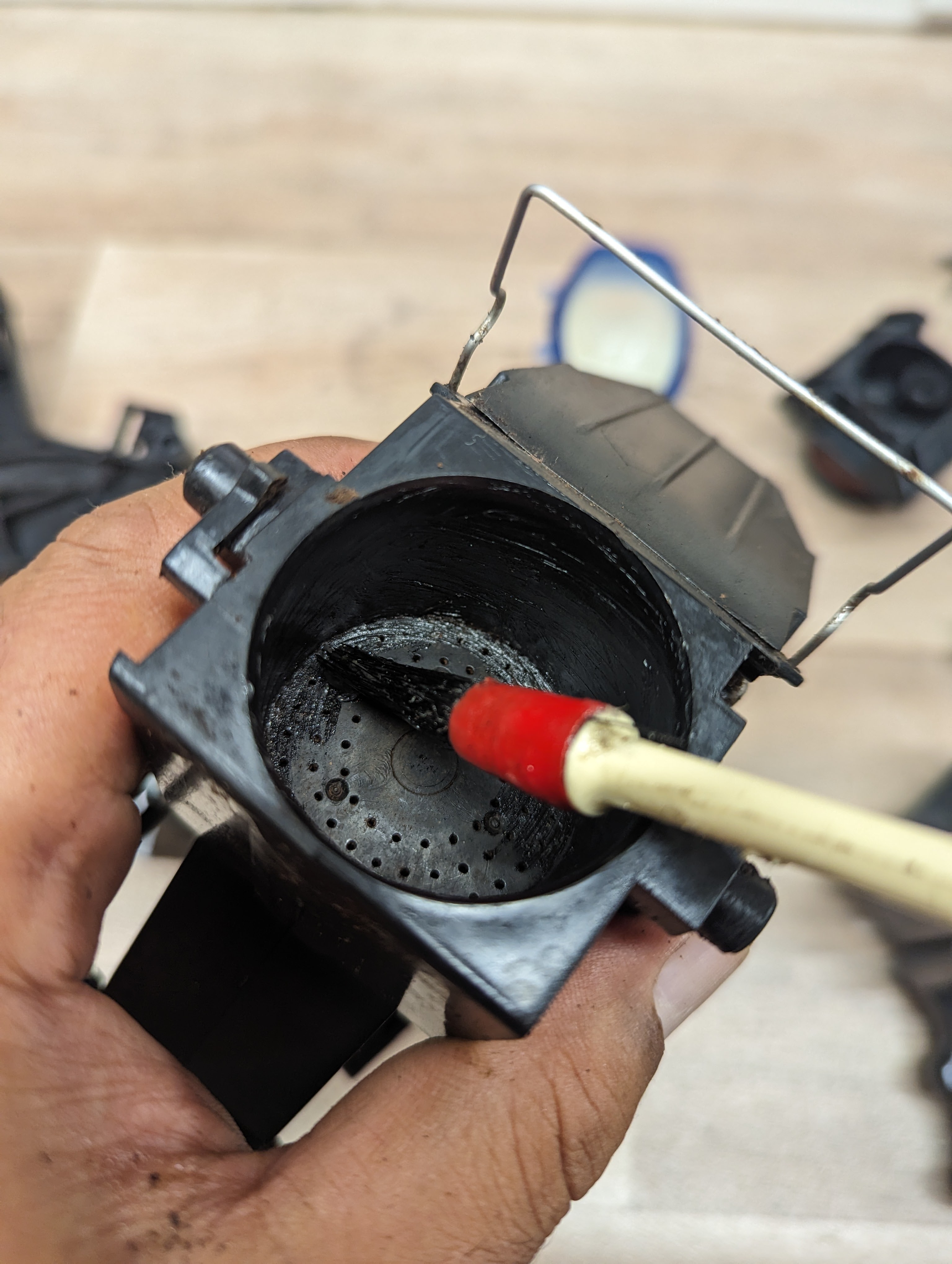 Kammerwand mit Vaseline einfetten