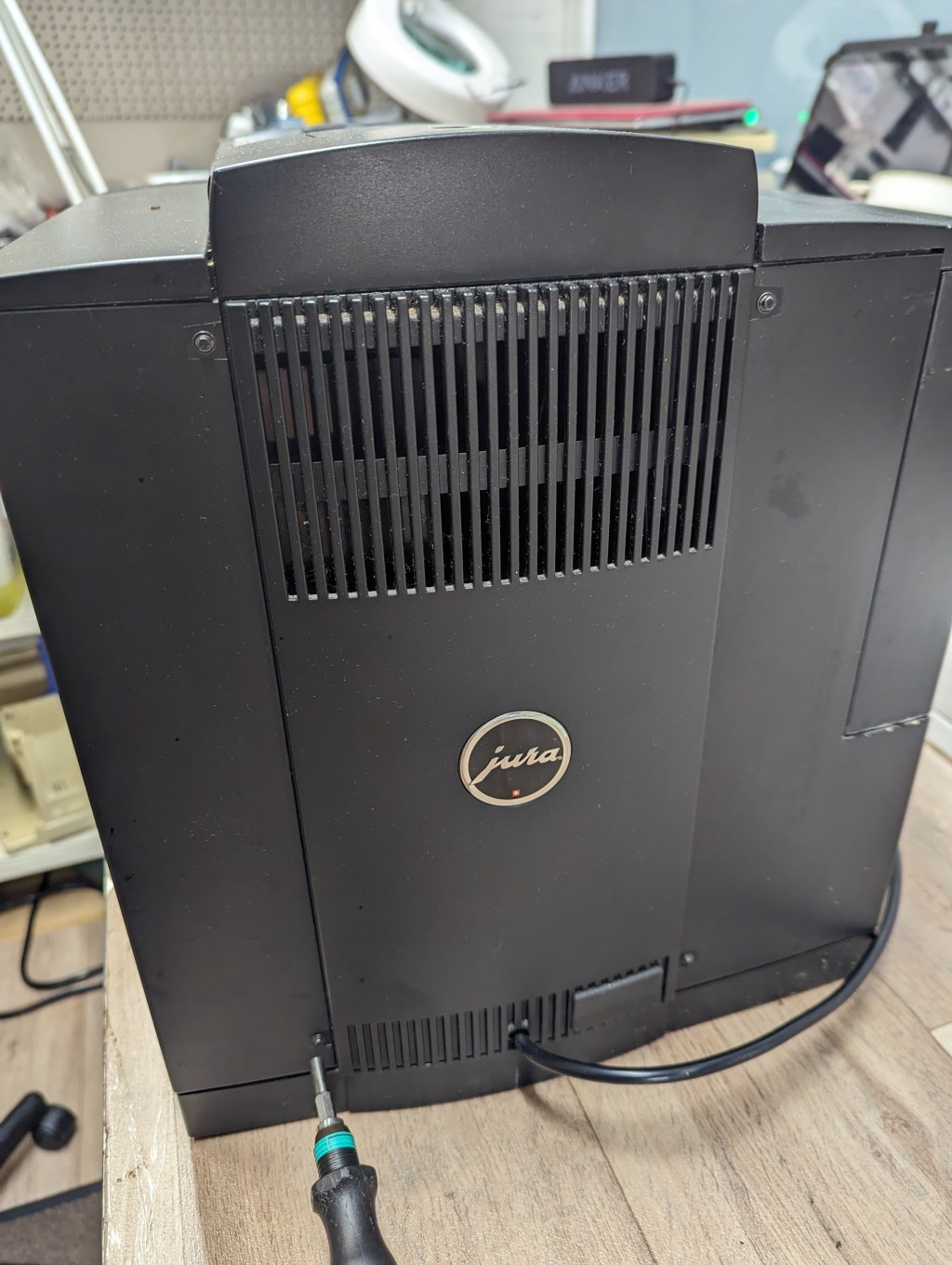 Jura Kaffeevollautomaten Teil 2. Gehäuse&nbsp;zerlegen